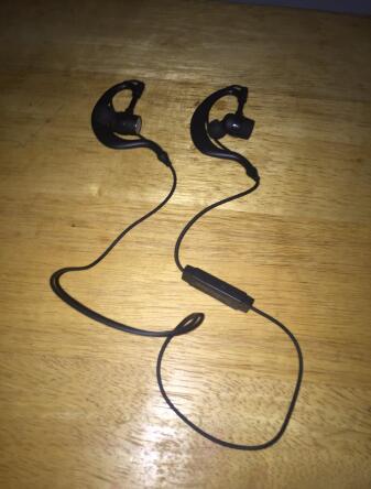cheap noise cancelling earbuds
